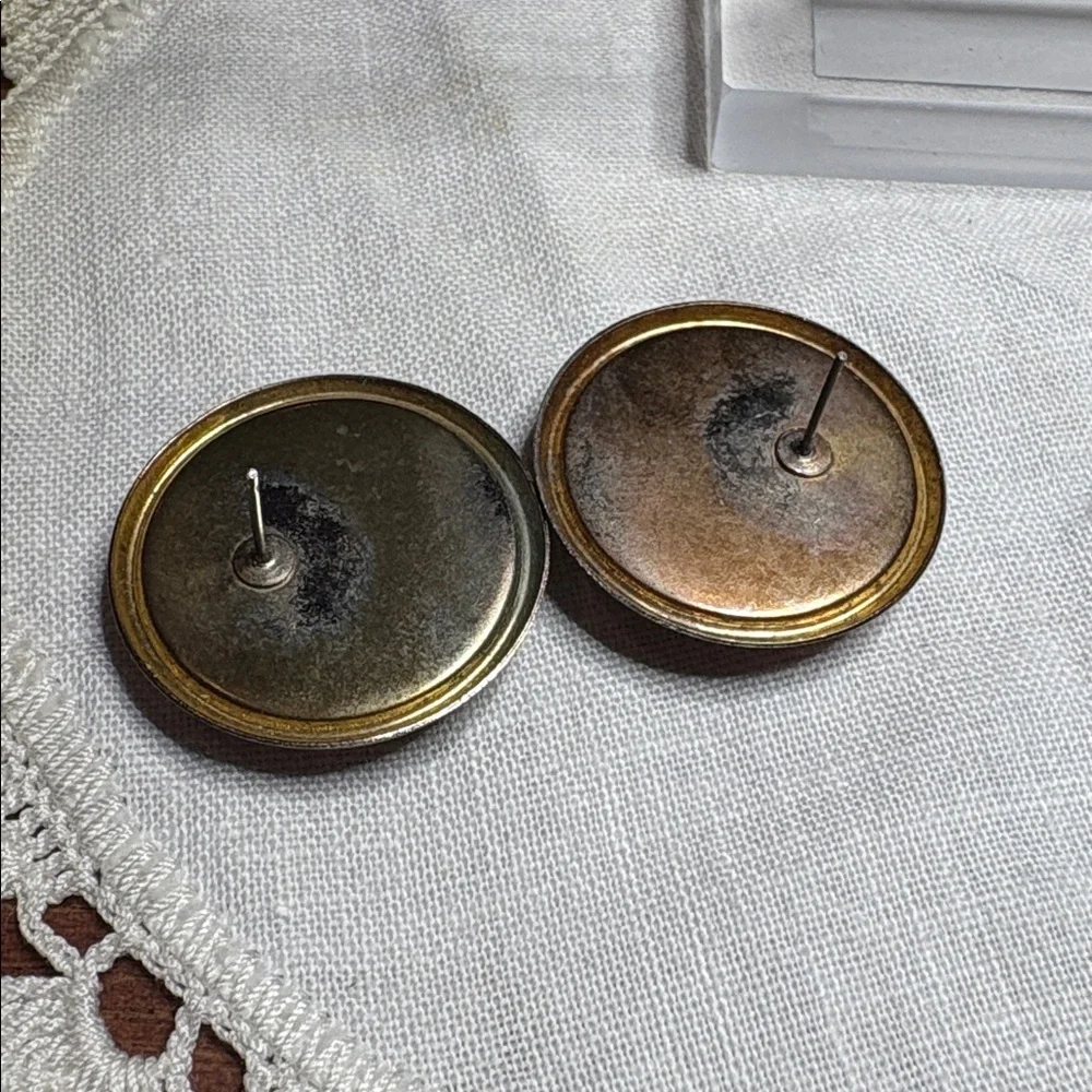 Elegant Vintage Floral Red and Gold Enamel Earrings - Picture 2 of 3